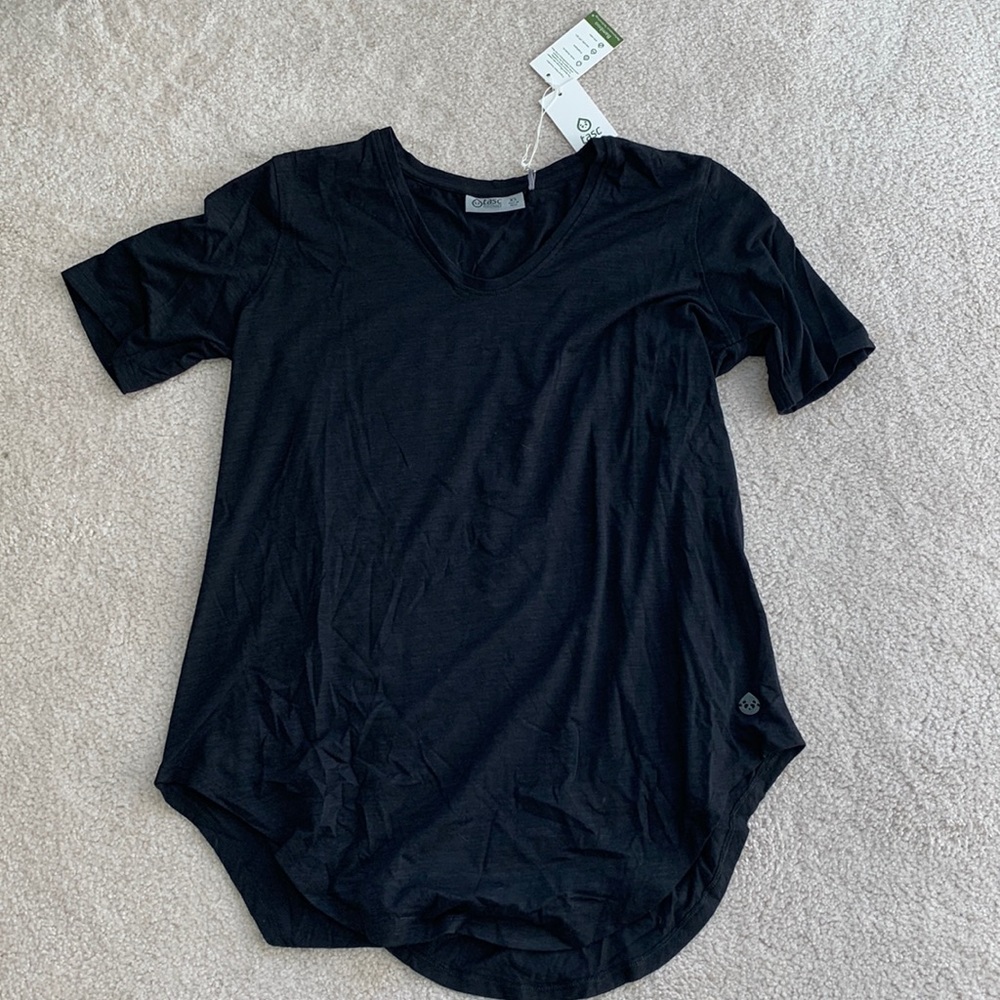 black tasc athletic tee
